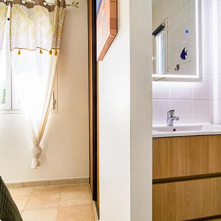 Hébergement de vacances Les Oliviers By Interhome Roquebrune-sur Argens
