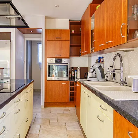 Hébergement de vacances Les Oliviers By Interhome Roquebrune-sur Argens