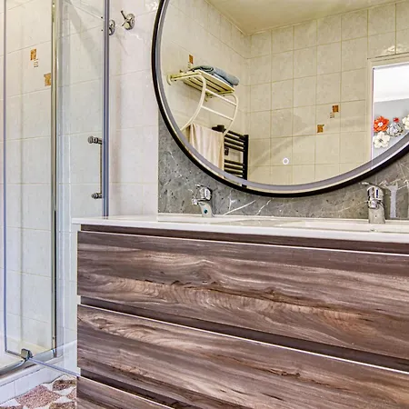 Hébergement de vacances Les Oliviers By Interhome Roquebrune-sur Argens