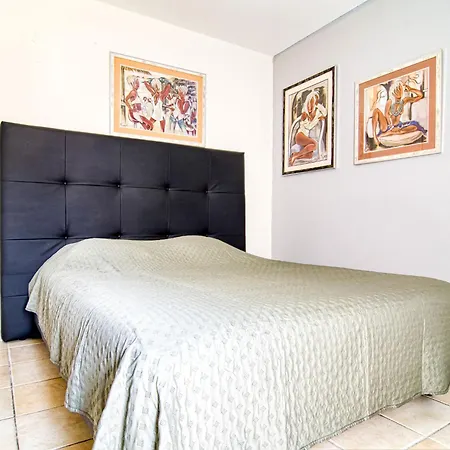 Les Oliviers By Interhome Nyaraló Roquebrune-sur Argens