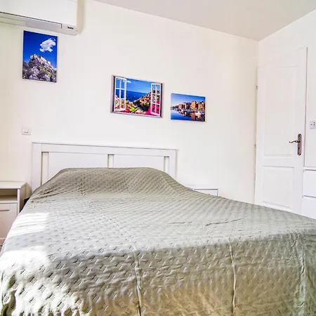 Les Oliviers By Interhome